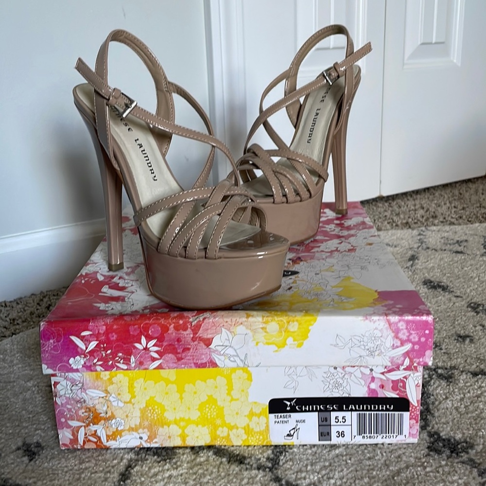 Chinese Laundry Nude Platform Sandal